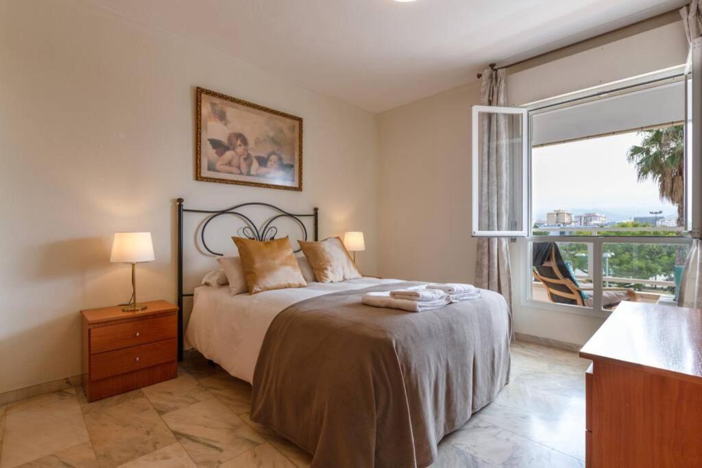 Апартаменти Playa Huelin Apartamento Малага Екстер'єр фото
