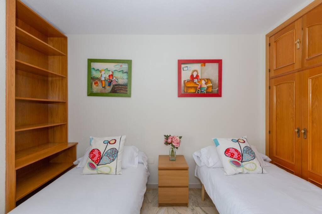 Апартаменти Playa Huelin Apartamento Малага Екстер'єр фото