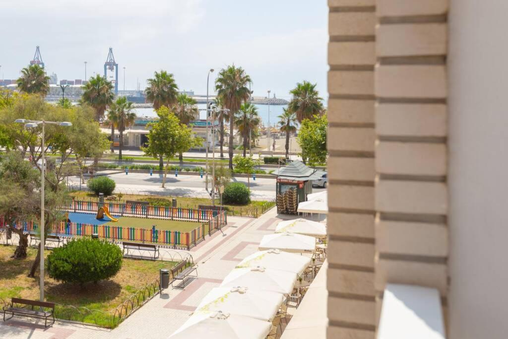 Апартаменти Playa Huelin Apartamento Малага Екстер'єр фото