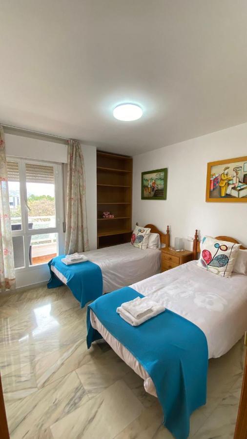Апартаменти Playa Huelin Apartamento Малага Екстер'єр фото